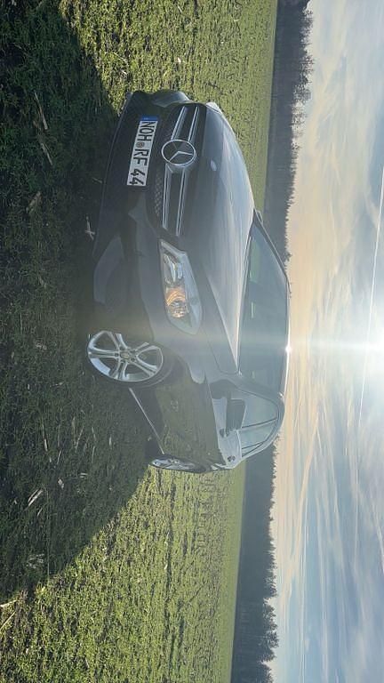 Schwarz Gebraucht 2014 Mercedes A180 Limousine | 12.000 € (Teuer) - Bild 1/4