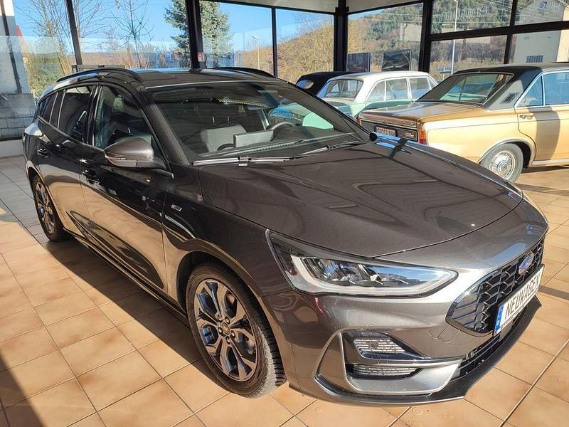 Ny Ford Focus Active X 155 HK (114 kW) 2025 Grå Sedan