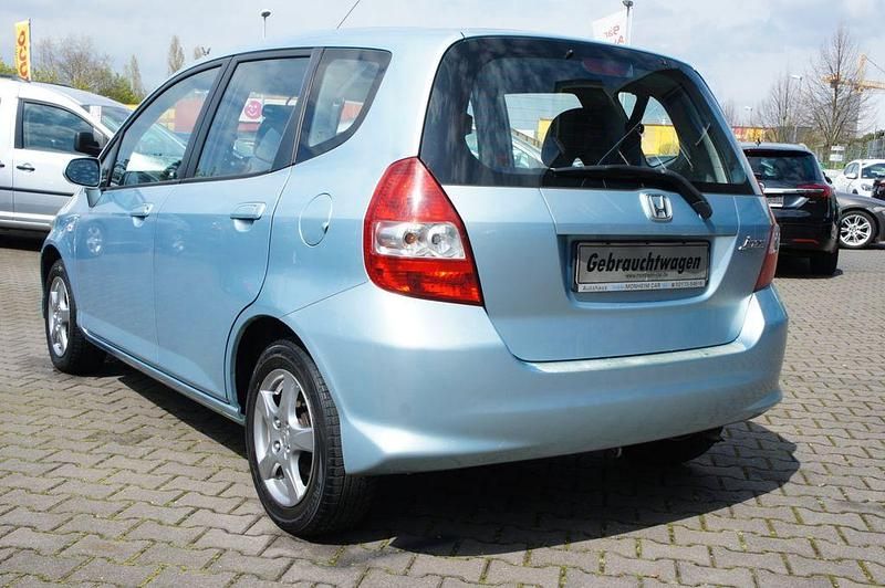 Gebraucht Honda Jazz 77 PS (56 kW) 2008 Blau Kleinwagen