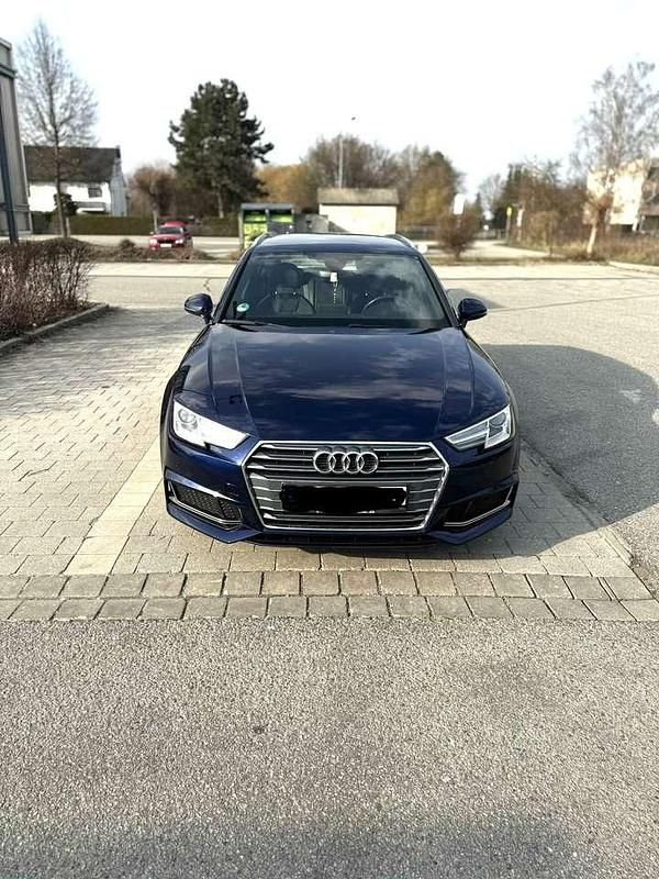 Second-hand Audi A4 S-Line 190 CP (139 kW) 2019 Albastru Break