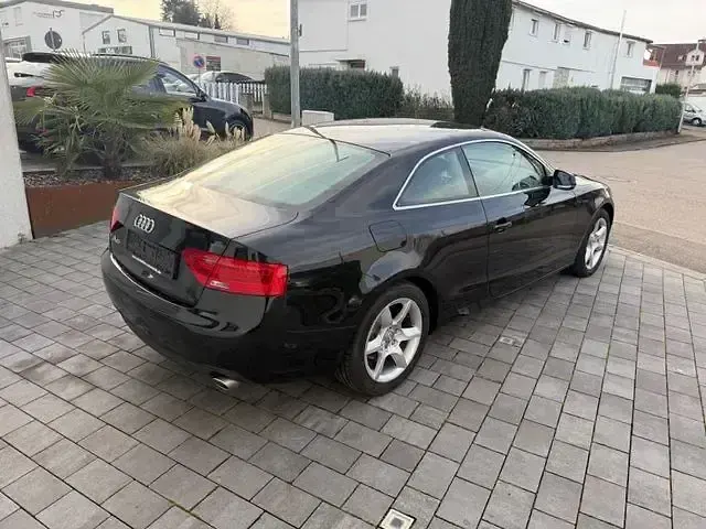 Second-hand Audi A5 Sport 204 CP (150 kW) 2012 Negru Coupe