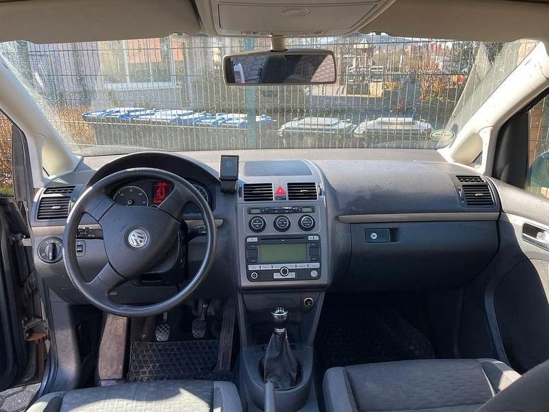 Gebraucht VW Touran Trendline 140 PS (102 kW) 2007 Grau Van / Kleinbus