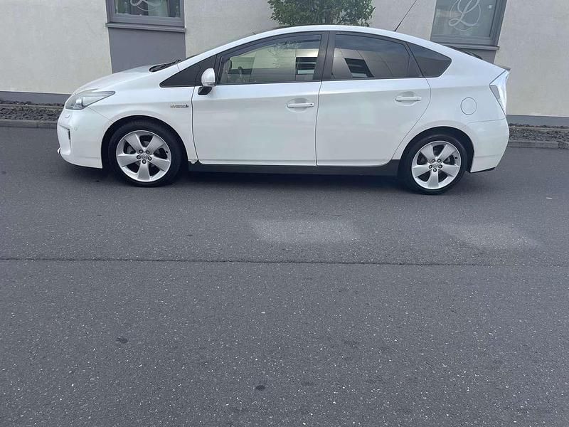 Weiß Gebraucht 2012 Toyota Prius Executive Kleinwagen | 9.350 € (Guter Preis) - Bild 1/4