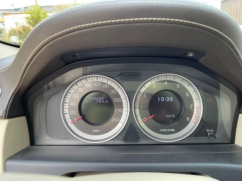 Używany Volvo XC70 329 KM (241 kW) 2011 Brązowy Kombi