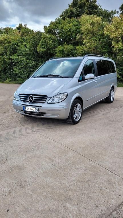Silber Gebraucht 2006 Mercedes Viano Van / Kleinbus | 9.900 € (Superpreis) - Bild 1/4