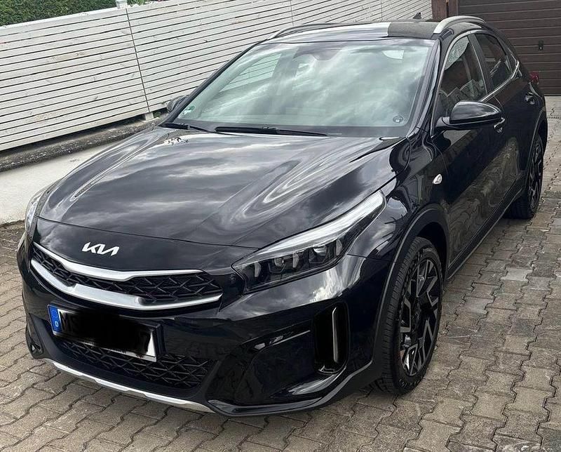 Schwarz Gebraucht 2024 Kia XCeed Vision SUV | 22.900 € (Superpreis) - Bild 1/4
