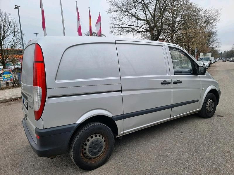 Gebraucht Mercedes Vito 136 PS (100 kW) 2013 Grau Van