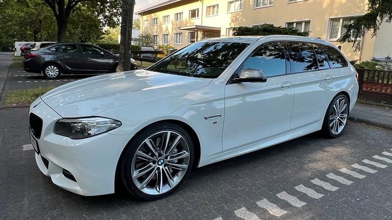 Weiß Gebraucht 2014 BMW M550 Performance Limousine | 24.950 € (Etwas zu teuer) - Bild 1/4
