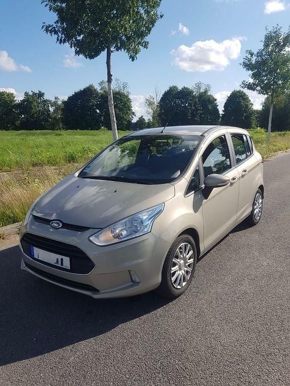 Grau Gebraucht 2016 Ford B-MAX Trend Van / Kleinbus | 11.099 € (Fairer Preis) - Bild 1/4