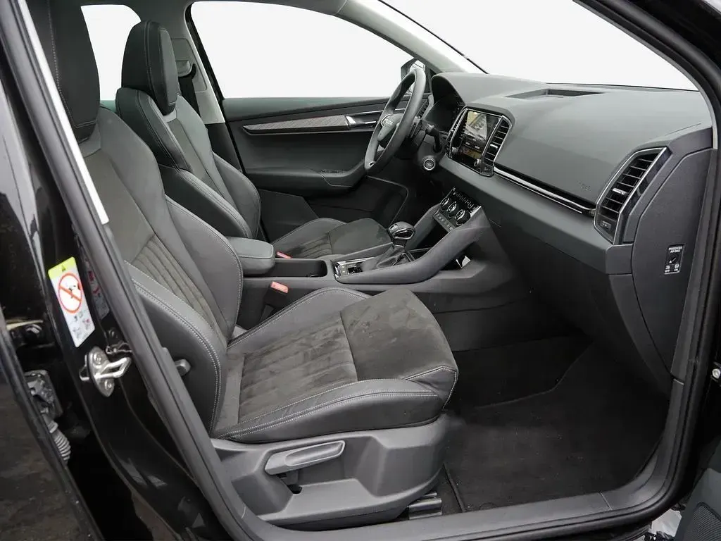 Gebraucht Skoda Karoq Tour 150 PS (110 kW) 2025 Blackmagic perleffekt SUV