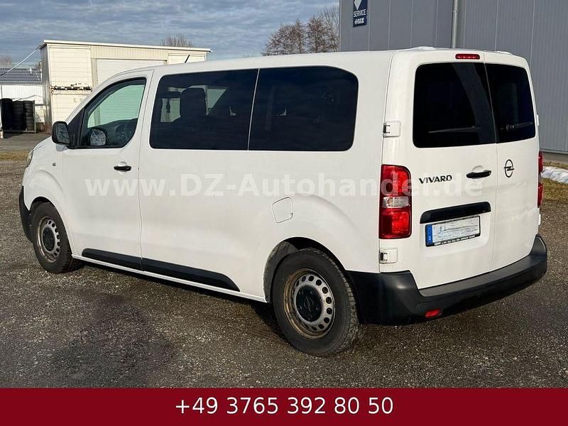 Gebraucht Opel Vivaro 120 PS (88 kW) 2021 Weiß Van / Kleinbus