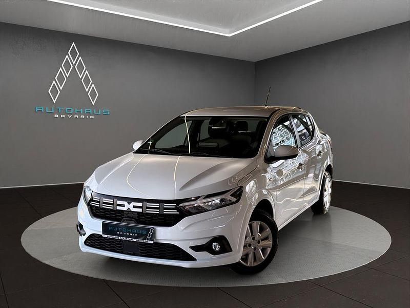 Gebraucht Dacia Sandero Expression 91 PS (66 kW) 2023 Weiß Limousine