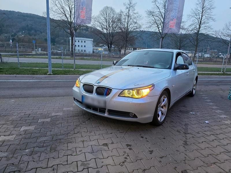 Second-hand BMW 523 183 CP (134 kW) 2006 Argintiu Berlinǎ