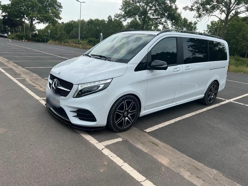 Weiß Gebraucht 2021 Mercedes V300 AMG Van / Kleinbus | 55.000 € (Superpreis) - Bild 1/4