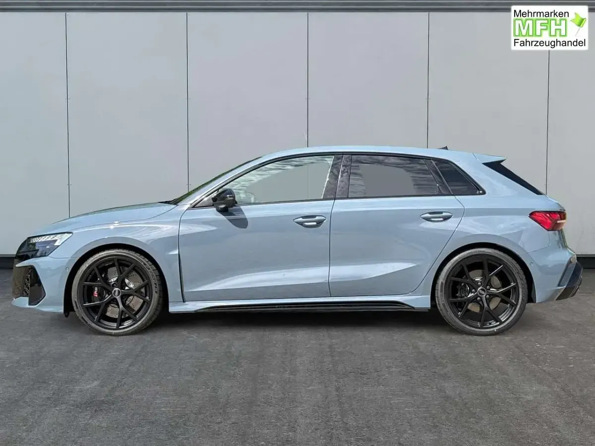 Neu Audi RS3 400 PS (294 kW) 2026 Grau Limousine