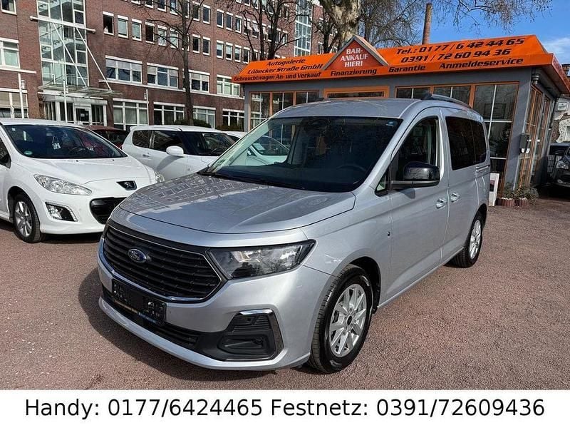 Gebraucht Ford Tourneo Connect Titanium 122 PS (89 kW) 2022 Silber Van / Kleinbus