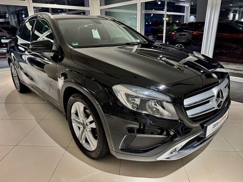 Gebraucht Mercedes GLA200 136 PS (100 kW) 2015 Schwarz SUV