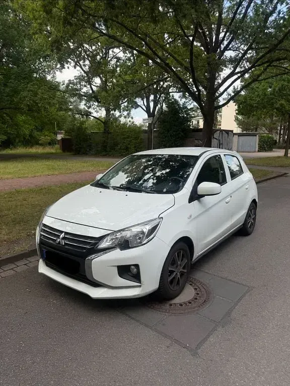Gebraucht Mitsubishi Space Star 71 PS (52 kW) 2020 Weiß Kleinwagen