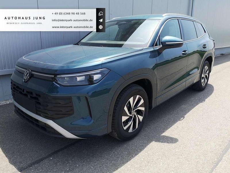 Nightschade blau metallic Neu 2025 VW Tayron Life SUV | 41.290 € (Superpreis) - Bild 1/4