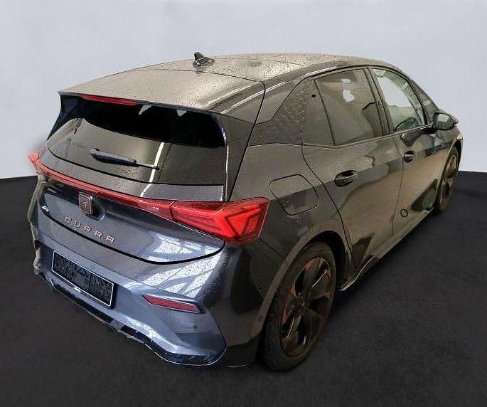 Gebraucht Cupra Born 150 kW (204 PS) 2023 Quasargrau Kleinwagen