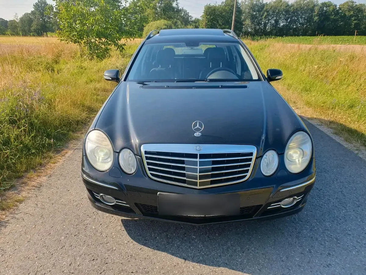 Gebraucht Mercedes E320 Business 224 PS (164 kW) 2008 Braun Kombi