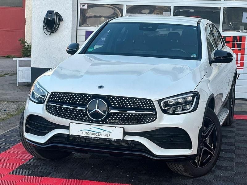 Diamantweiss Gebraucht 2022 Mercedes GLC300e Coupé | 47.999 € (Fairer Preis) - Bild 1/4