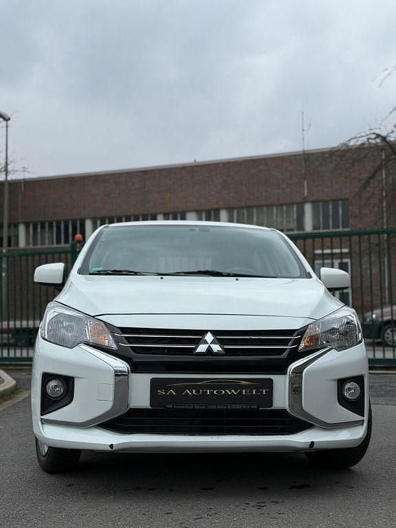 Gebraucht Mitsubishi Space Star Basis 71 PS (52 kW) 2021 Weiß Kleinwagen