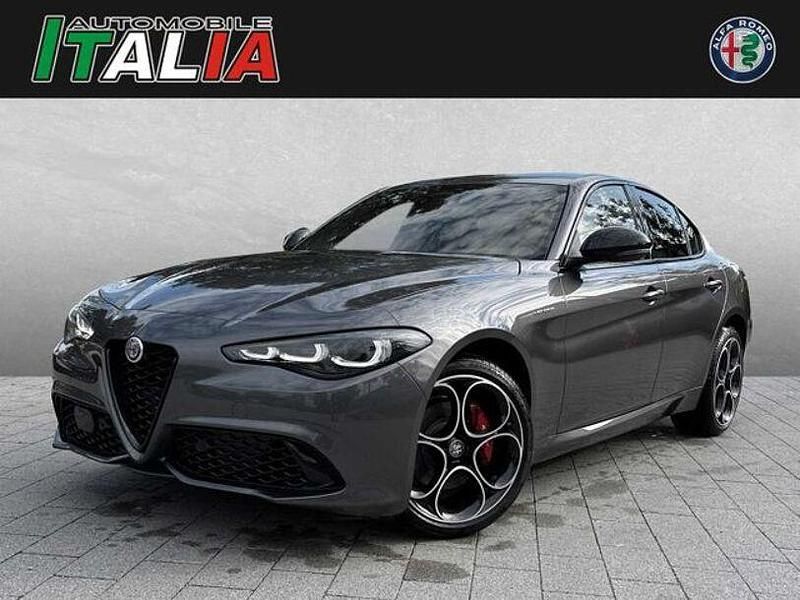 Grau Gebraucht 2024 Alfa Romeo Giulia Veloce Limousine | 51.299 € (Teuer) - Bild 1/4