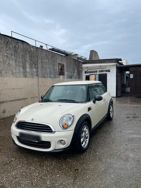 Weiß Gebraucht 2011 Mini Cooper Coupé Coupé | 3.750 € (Superpreis) - Bild 1/4
