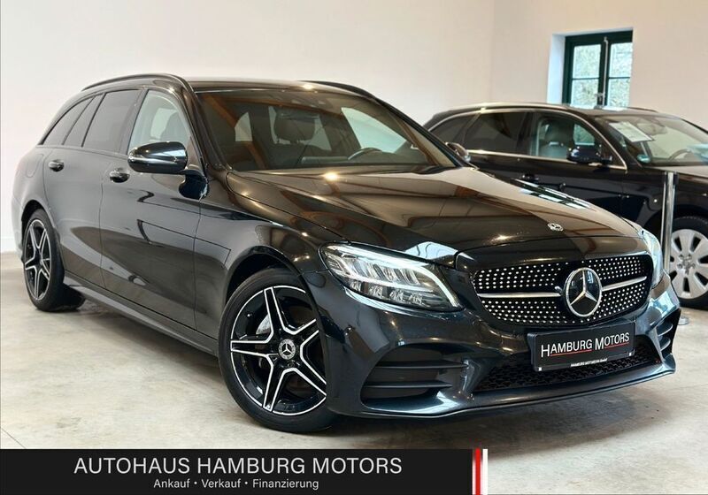 Schwarz Gebraucht 2020 Mercedes C200 AMG line Limousine | 20.890 € (Fairer Preis) - Bild 1/4