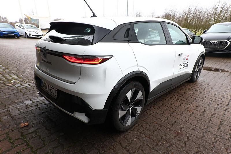 Gebraucht Renault Mégane Evolution 160 kW (218 PS) 2022 Gletscherweiß Limousine