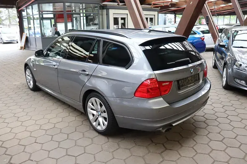 Second-hand BMW 320 Sport Line 163 CP (119 kW) 2012 Gri Break