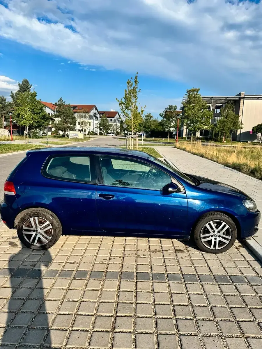 Gebraucht VW Golf VI 80 PS (58 kW) 2009 Blau Kleinwagen
