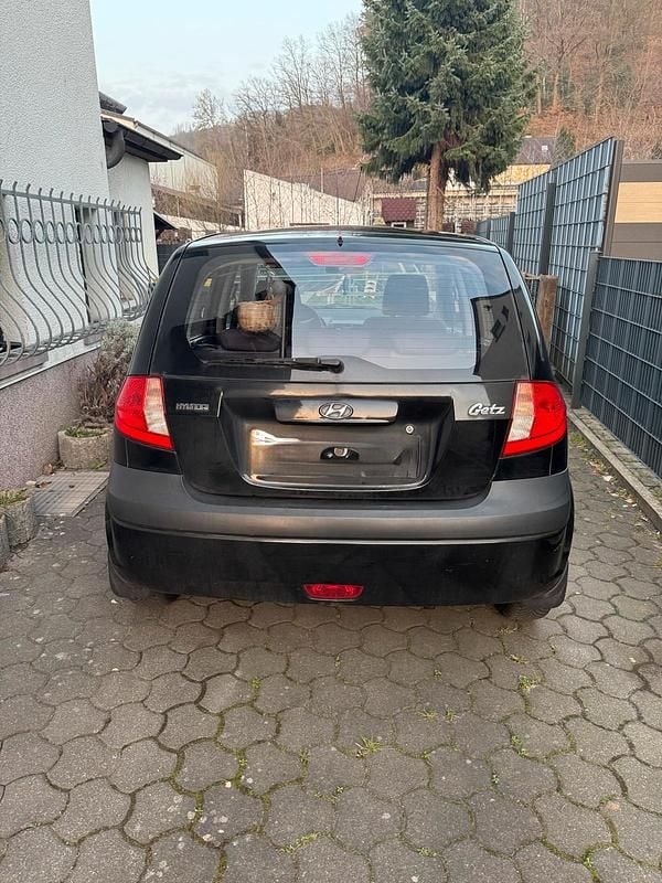 Second-hand Hyundai Getz 67 CP (49 kW) 2009 Negru Hatchback