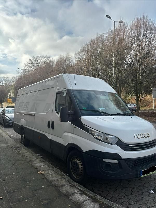 Weiß Gebraucht 2019 Iveco Daily | 10.200 € - Bild 1/4