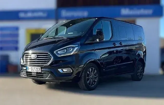 Gebraucht Ford Tourneo Custom Titanium 185 PS (136 kW) 2020 Schwarz Van
