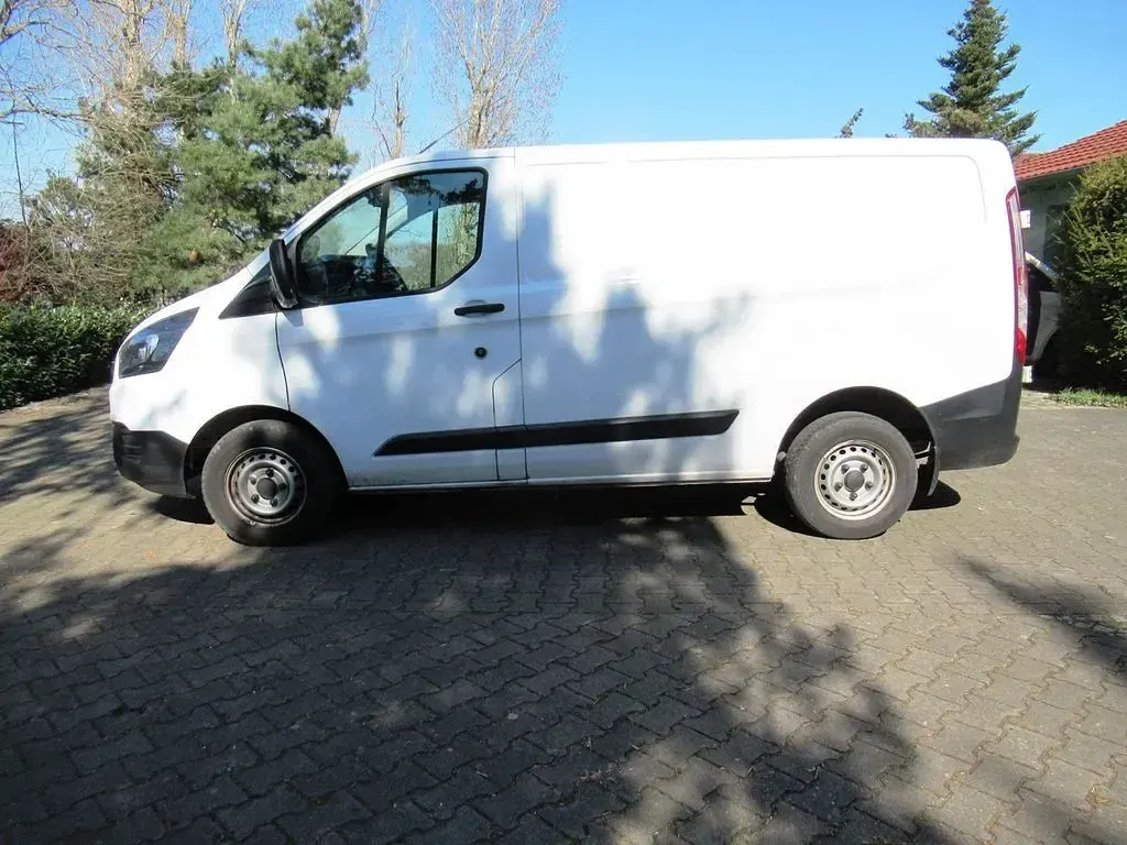 Gebraucht Ford Transit Custom 105 PS (77 kW) 2020 Weiß Van