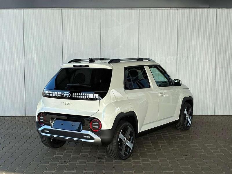 Neu Hyundai Inster 83 kW (114 PS) 2026 Unbleached ivory Kleinwagen
