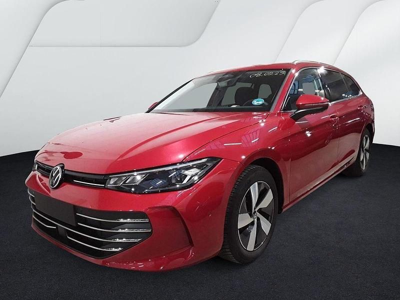 Gebraucht VW Passat 150 PS (110 kW) 2025 Chilirot Kombi
