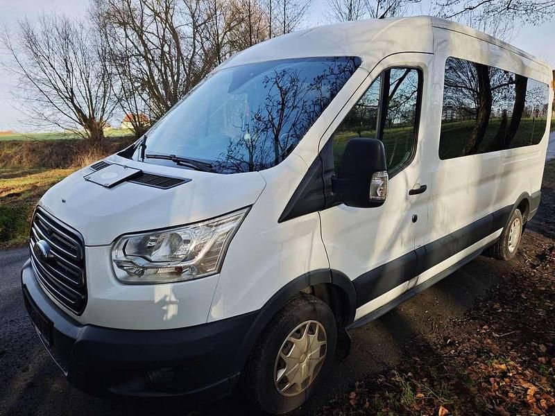 Gebraucht Ford Transit Trend 131 PS (96 kW) 2019 Frostweiß Van / Kleinbus