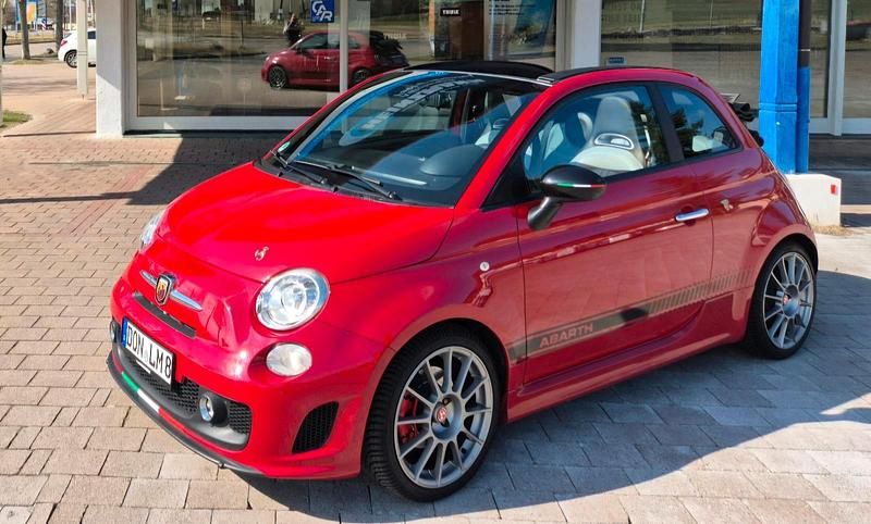Rot Gebraucht 2010 Abarth 500C Esseesse Cabrio | 11.800 € (Fairer Preis) - Bild 1/4