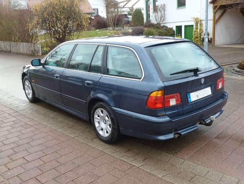 Gebraucht BMW 525 Exclusive 192 PS (141 kW) 2002 Kombi