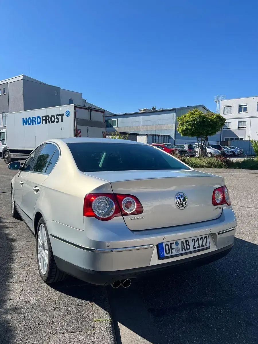 Gebraucht VW Passat Individual 200 PS (147 kW) 2008 Silber Limousine