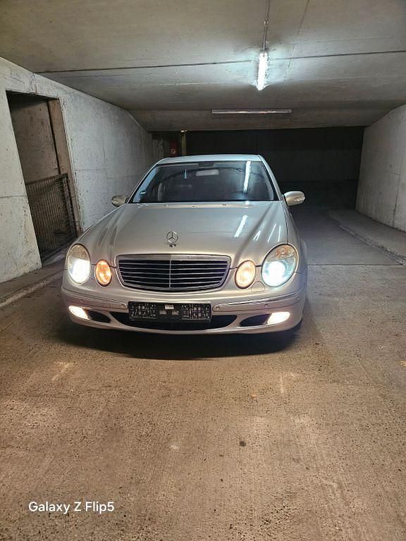 Gebraucht Mercedes E320 Avantgarde 204 PS (150 kW) 2004 Silber Limousine