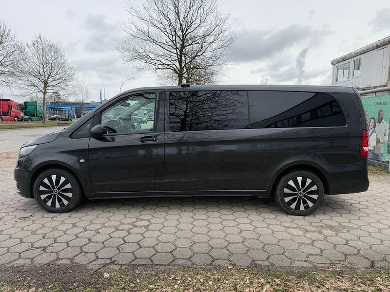 Gebraucht Mercedes Vito 190 PS (139 kW) 2022 Grau Van