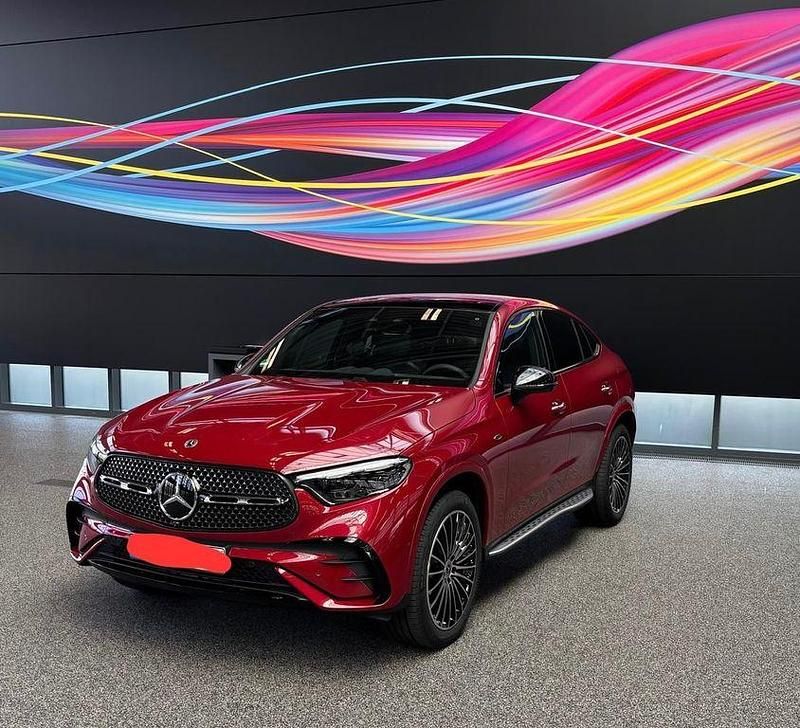 Rot Gebraucht 2025 Mercedes GLC400d Coupé | 74.900 € (Fairer Preis) - Bild 1/4