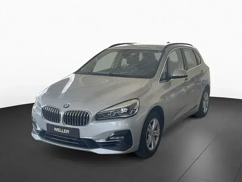 Gebraucht BMW 220 Active Tourer Luxury Line 192 PS (141 kW) 2019 Silber Van / Kleinbus