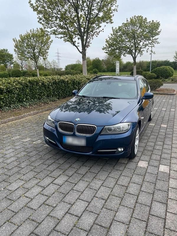 Second-hand BMW 325 204 CP (150 kW) 2010 Albastru Break