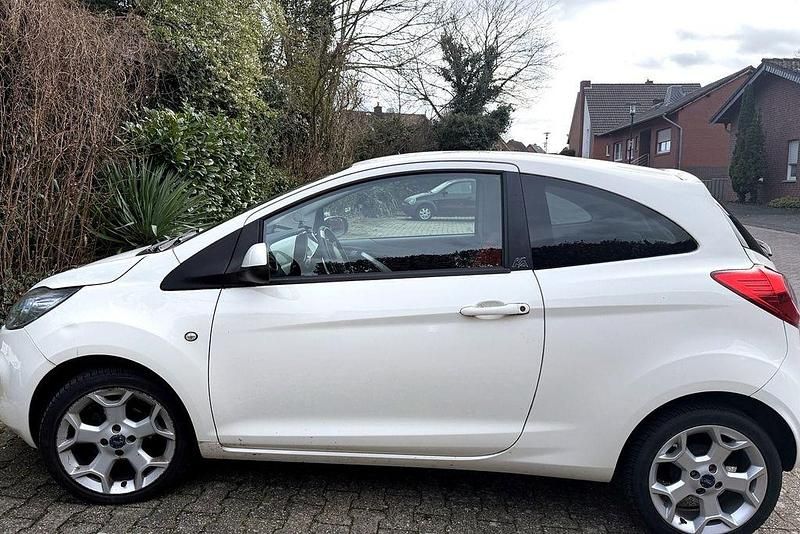 Gebraucht Ford Ka Titanium 69 PS (50 kW) 2009 Weiß Kleinwagen
