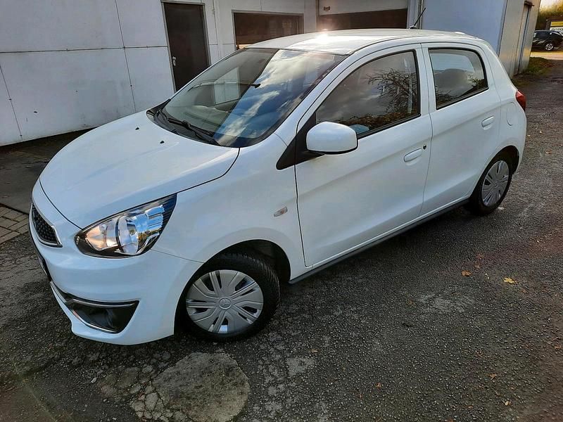Weiß Gebraucht 2020 Mitsubishi Space Star Kleinwagen | 5.990 € (Fairer Preis) - Bild 1/4